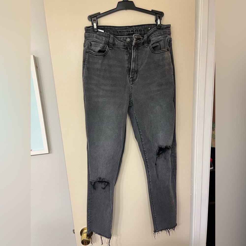 Stylish Gray Distressed Women Jeans